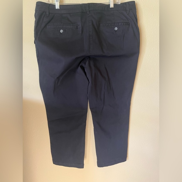 TOMMY BAHAMA Cropped Flat Front Black Barocay Pants Size 16 - Picture 3 of 16